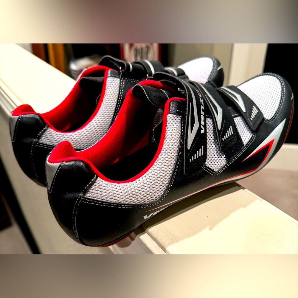 Men’s Venzo Cycling Cleats size 12.